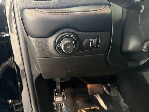 Used 2021 Dodge Durango R/T w/ Blacktop Package RWD image 49
