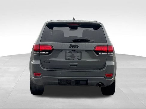 Used 2020 Jeep Grand Cherokee Altitude image 4