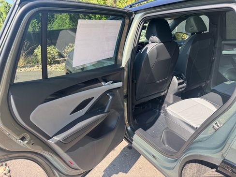 New 2025 Volkswagen Tiguan SE R-Line image 18
