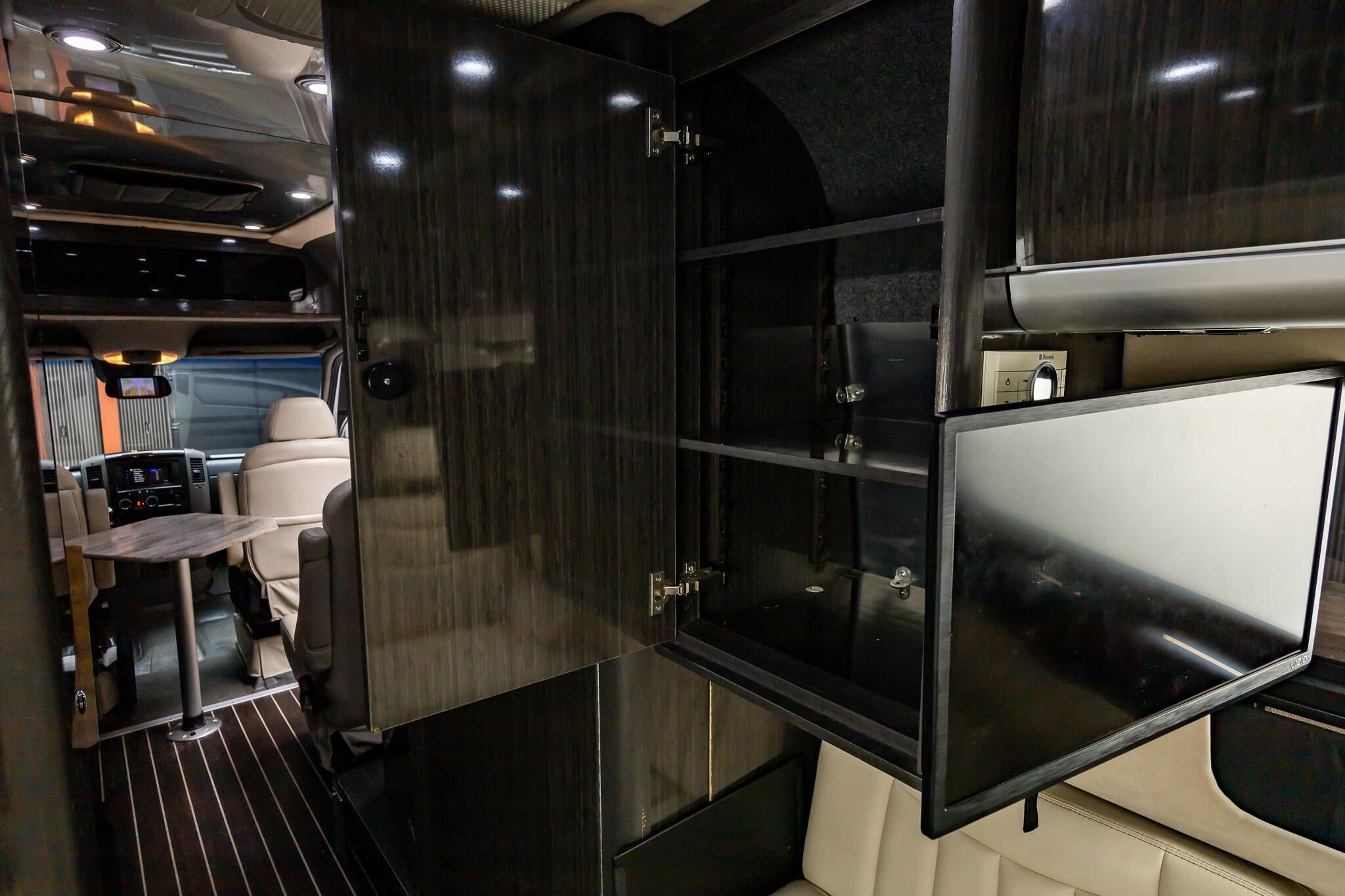Used 2015 Mercedes-Benz Sprinter 3500 image 39