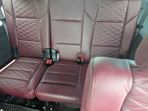Used 2025 Cadillac Escalade Sport w/ LPO, Floor Liner Package AWD/4WD image 11