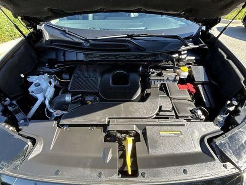 Certified 2025 Nissan Murano SL w/ Cargo Package AWD/4WD image 18