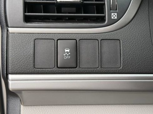 Used 2013 Toyota Camry LE FWD image 20