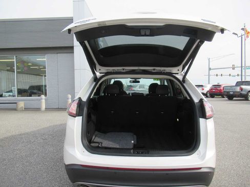 Used 2016 Ford Edge SEL w/ Equipment Group 201A AWD/4WD image 19
