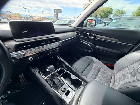 Used 2022 Kia Telluride SX w/ SX Prestige Package image 33