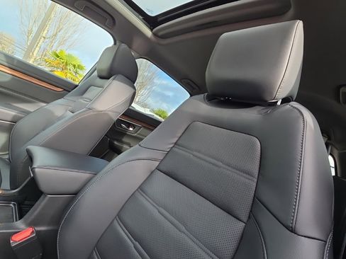 Used 2022 Honda CR-V Touring image 14