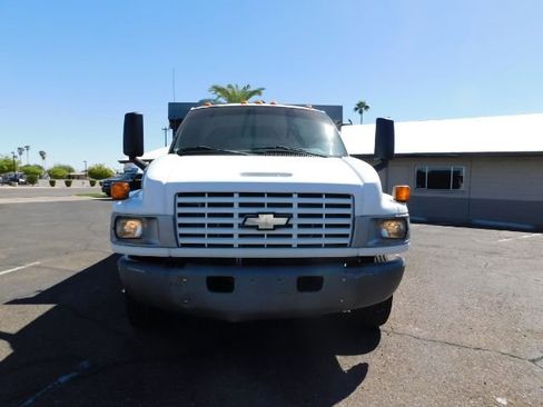 Used 2003 Chevrolet Kodiak C4500 2WD Regular Cab image 2
