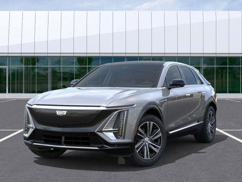 New 2026 Cadillac Lyriq Premium Luxury image 8