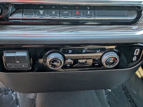 Certified 2024 Chevrolet Silverado 2500 LT image 30