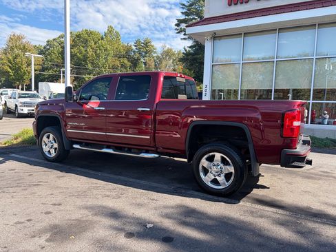 Used 2015 GMC Sierra 2500 Denali w/ Suspension Package, Off-Road image 11