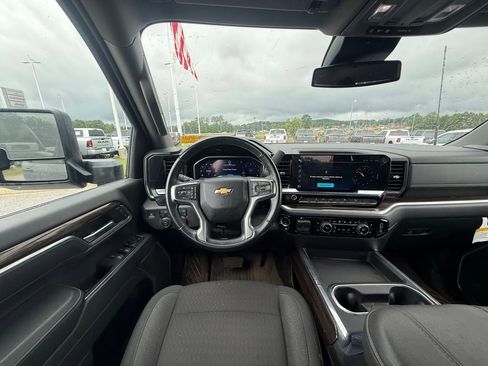 Used 2024 Chevrolet Silverado 2500 LT w/ All Star Edition AWD/4WD image 8