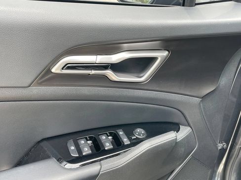 Certified 2025 Kia Sportage EX AWD/4WD image 11