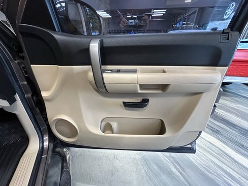 Used 2008 GMC Sierra 1500 SLE w/ Sierra NFL Edition RWD image 30