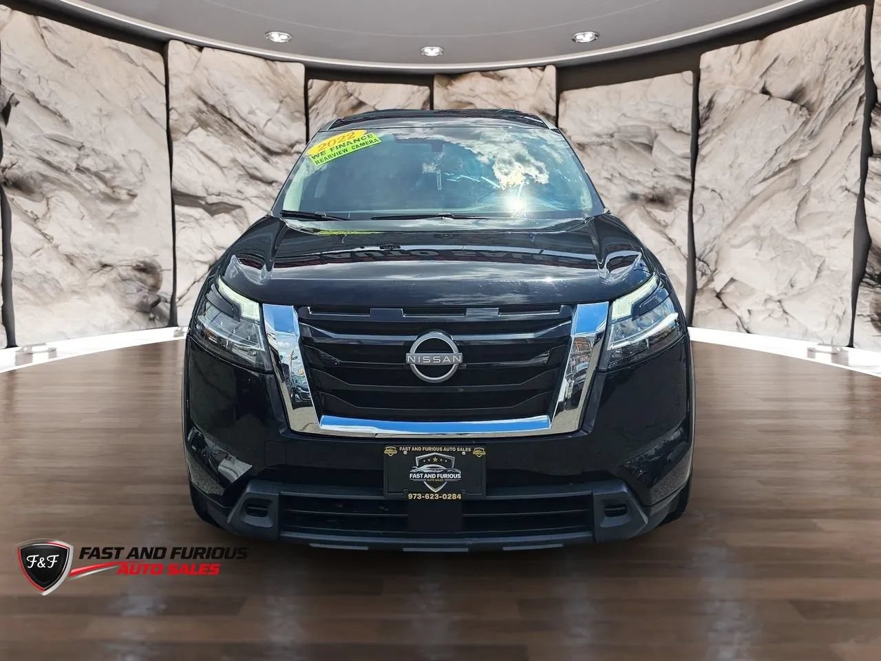Used 2022 Nissan Pathfinder SV AWD/4WD image 2
