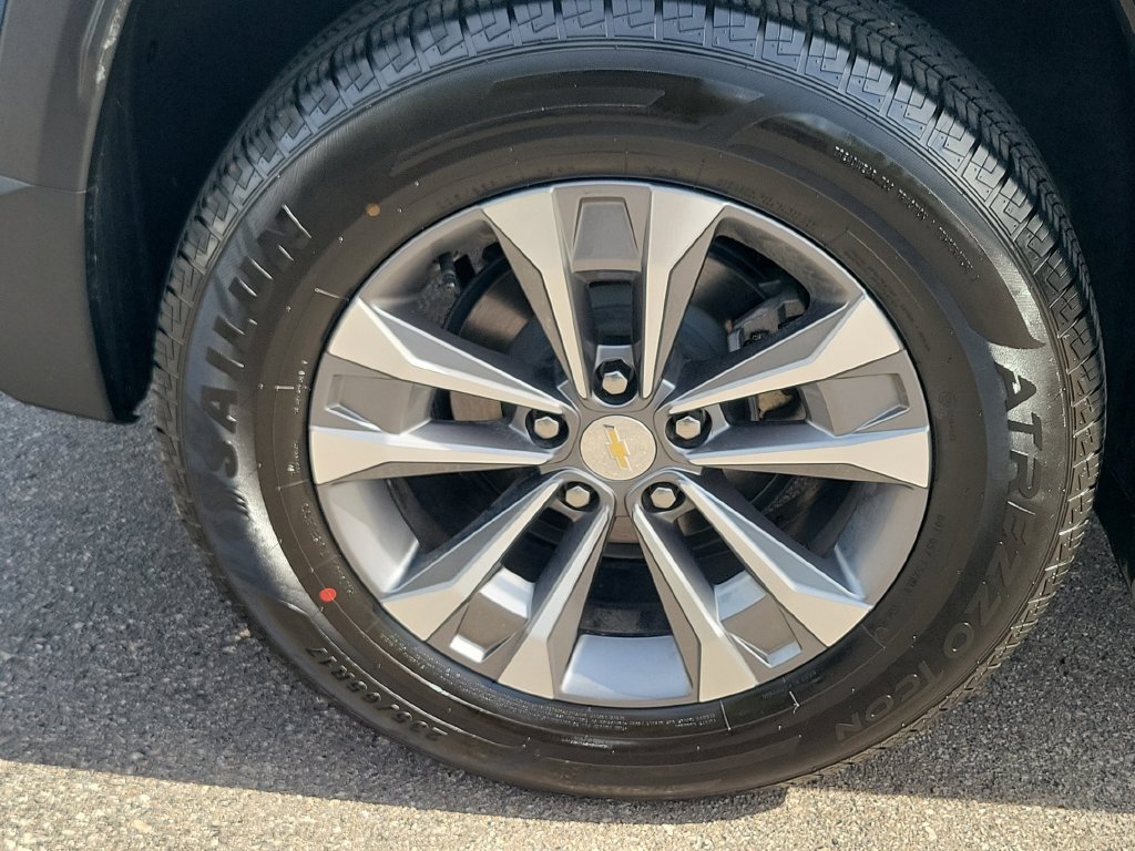 Used 2025 Chevrolet Equinox LT w/ Convenience Package II FWD image 8