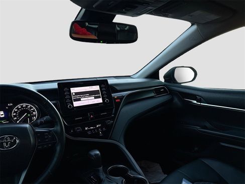 Used 2022 Toyota Camry SE image 22