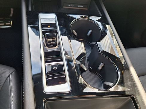 New 2026 Volkswagen Atlas Cross Sport SEL R-Line image 18