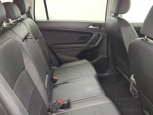 Used 2020 Volkswagen Tiguan SEL AWD/4WD image 22