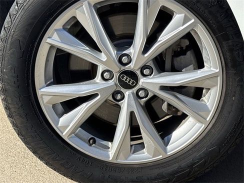 Used 2023 Audi Q3 2.0T Premium image 10