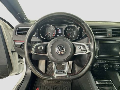 Used 2017 Volkswagen Jetta GLI FWD image 11
