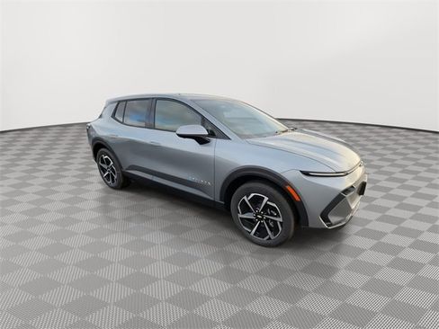 New 2026 Chevrolet Equinox EV LT image 2