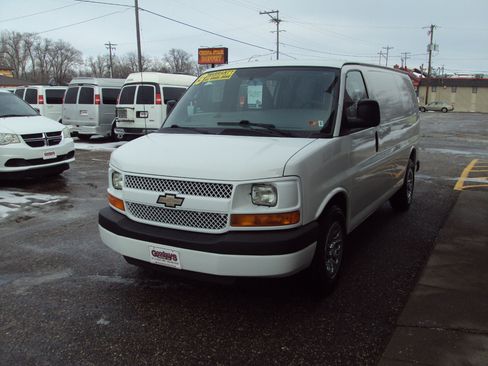 Used 2013 Chevrolet Express 1500 AWD 1500 135 image 4