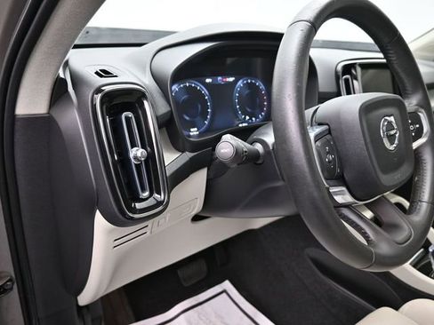 Used 2021 Volvo XC40 T5 Inscription w/ Protection Package Premier image 40