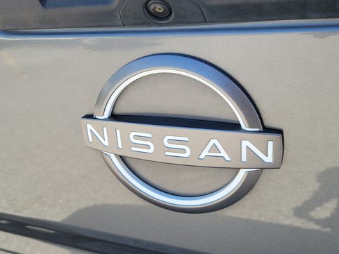 Used 2022 Nissan Frontier SV RWD image 11