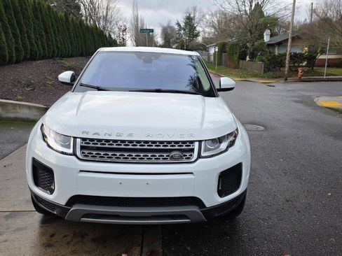 Used 2018 Land Rover Range Rover Evoque SE Premium image 2