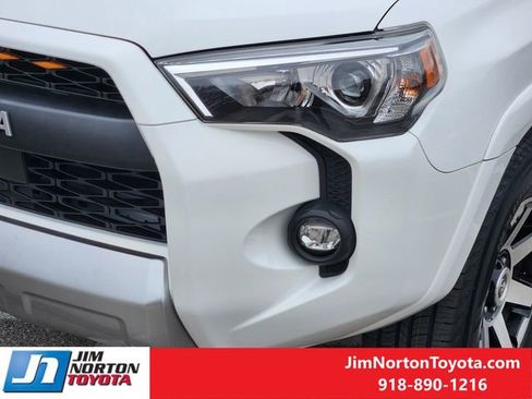 Used 2021 Toyota 4Runner TRD Off-Road Premium image 11