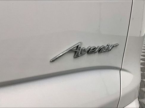 Used 2023 Buick Enclave Avenir w/ Avenir Technology Package FWD image 9
