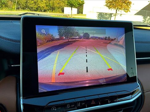 Used 2022 Jeep Compass Limited image 21