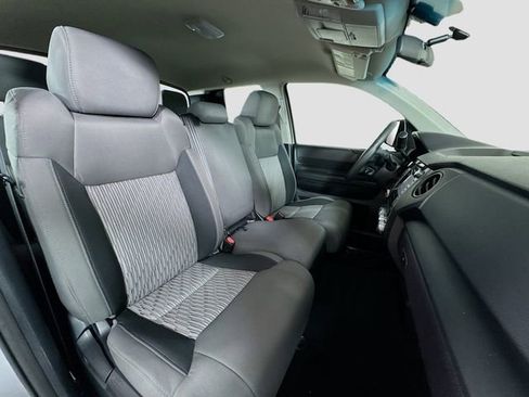 Used 2015 Toyota Tundra SR image 29