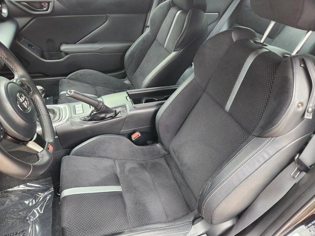 Used 2022 Toyota GR86 Premium RWD image 17