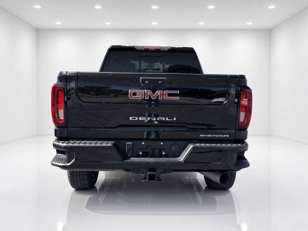 Used 2021 GMC Sierra 2500 Denali w/ Denali Black Diamond Edition AWD/4WD image 4