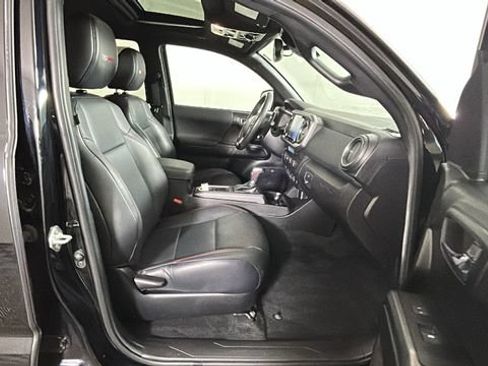 Used 2021 Toyota Tacoma TRD Pro AWD/4WD image 31