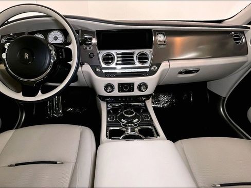 Used 2017 Rolls-Royce Wraith Base image 22