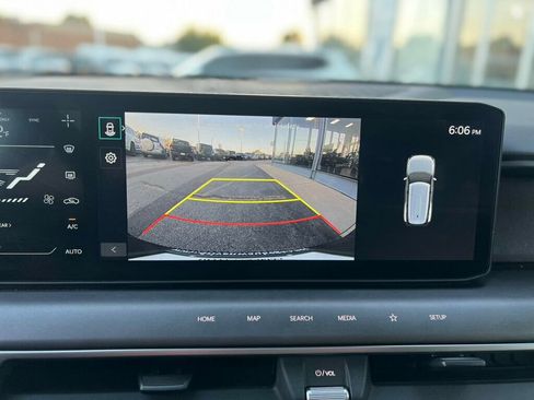 Used 2024 Kia EV9 Wind image 22