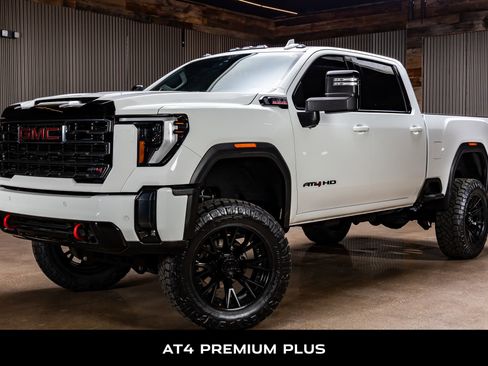 Used 2024 GMC Sierra 2500 AT4 w/ AT4 Premium Plus Package image 5