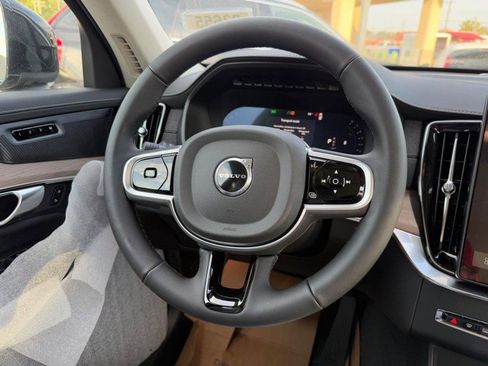 New 2026 Volvo XC90 B6 Plus w/ Protection Package Premier image 8