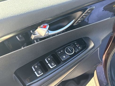 Used 2016 Kia Sorento SX image 15