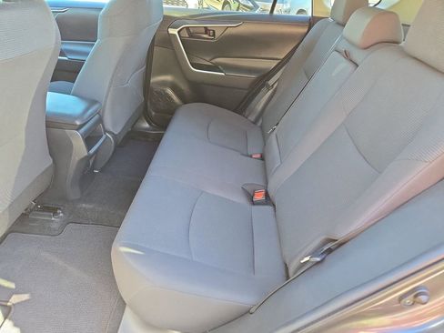 Used 2021 Toyota RAV4 LE image 17