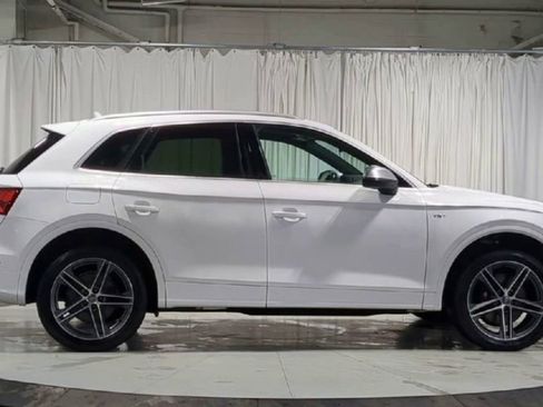 Used 2018 Audi SQ5 Premium Plus w/ Navigation Package image 11