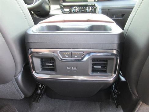 New 2026 GMC Sierra 1500 Denali Ultimate AWD/4WD image 18