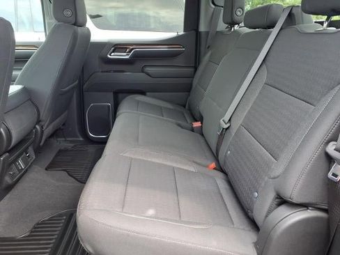 Used 2023 Chevrolet Silverado 1500 LT AWD/4WD image 16