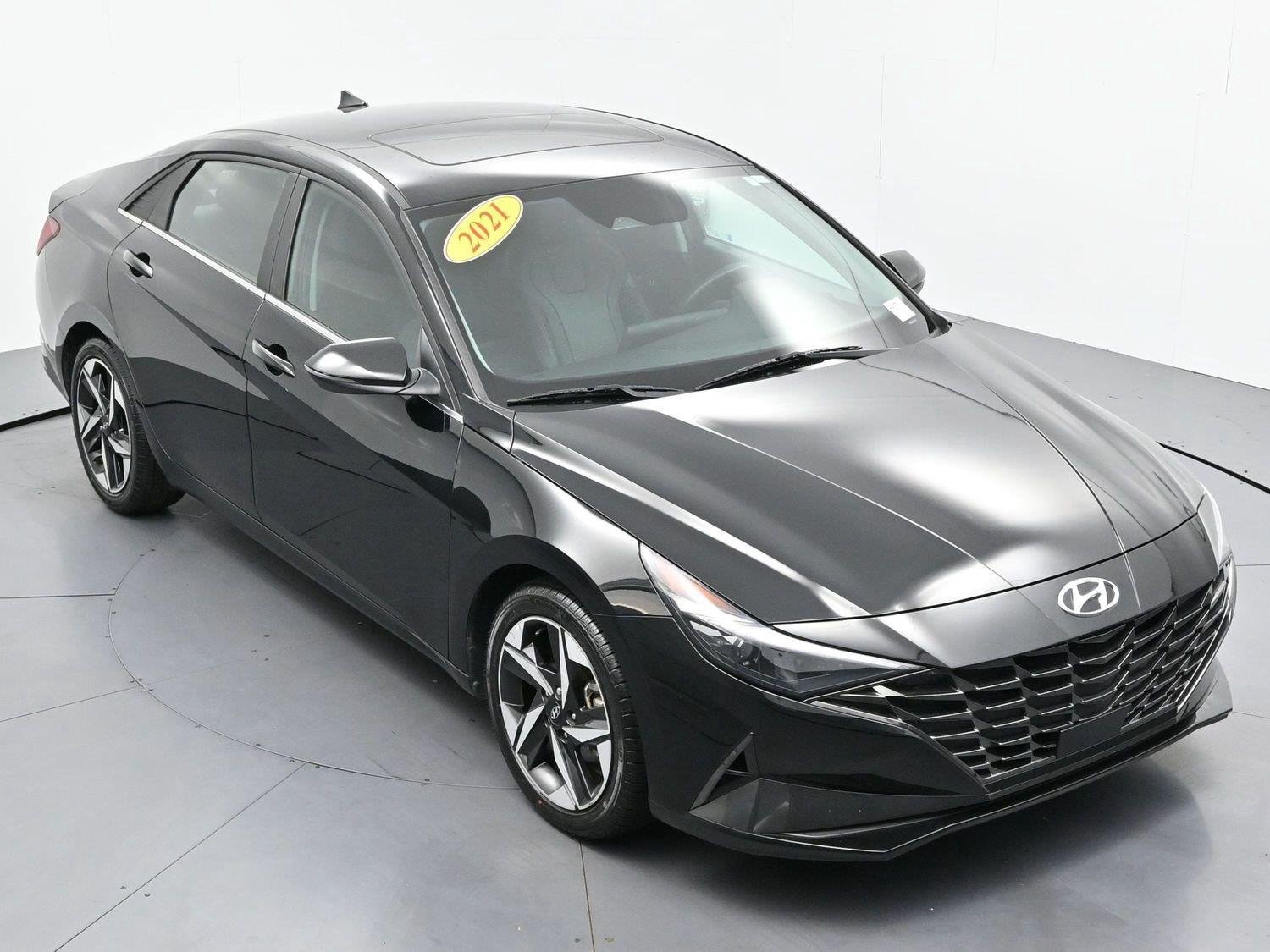 Used 2021 Hyundai Elantra Limited w/ Cargo Package FWD image 39