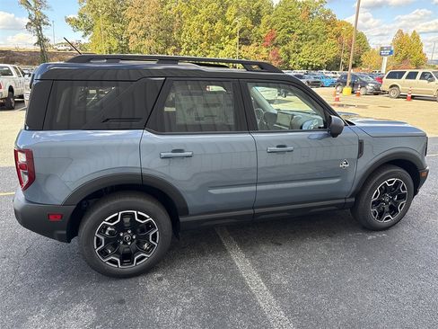 New 2025 Ford Bronco Sport Outer Banks w/ Outer Banks Tech Package+ image 8