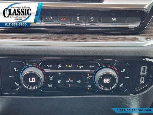 Used 2022 Chevrolet Silverado 1500 LT Trail Boss w/ Convenience Package II AWD/4WD image 20