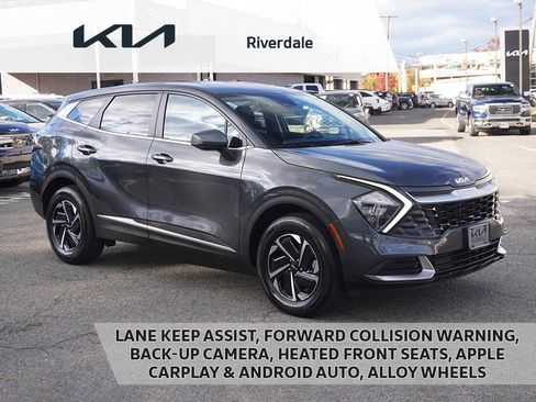 Used 2023 Kia Sportage LX image 1