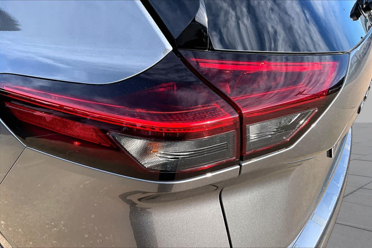 Certified 2023 Nissan Rogue SL w/ SL Premium Package FWD image 26